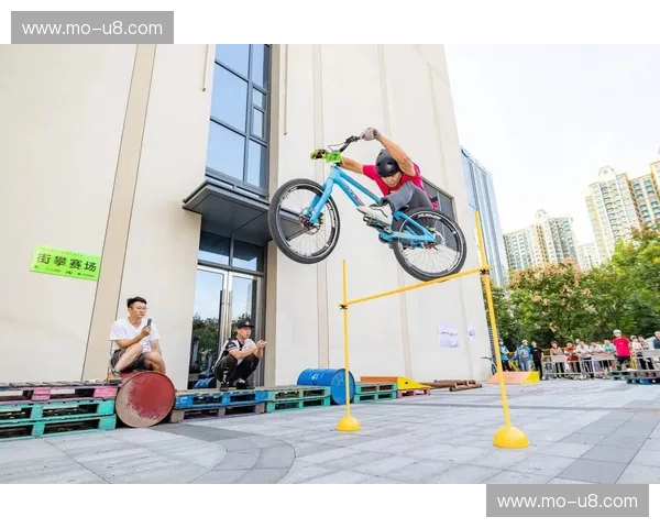 比分极限运动：把热血和技术搬上你掌心的赛场